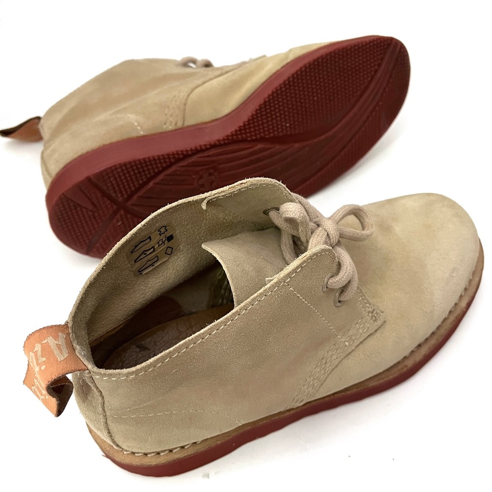 Dr Martens Unisex Manton Desert Suede Leather Chukka Boots